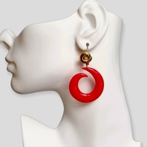Vintage 1960s Mod Red Swirl Hoop Gold Tone Clip Earrings